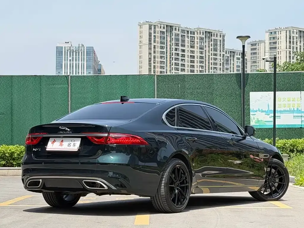 Jaguar XFL — фото 10