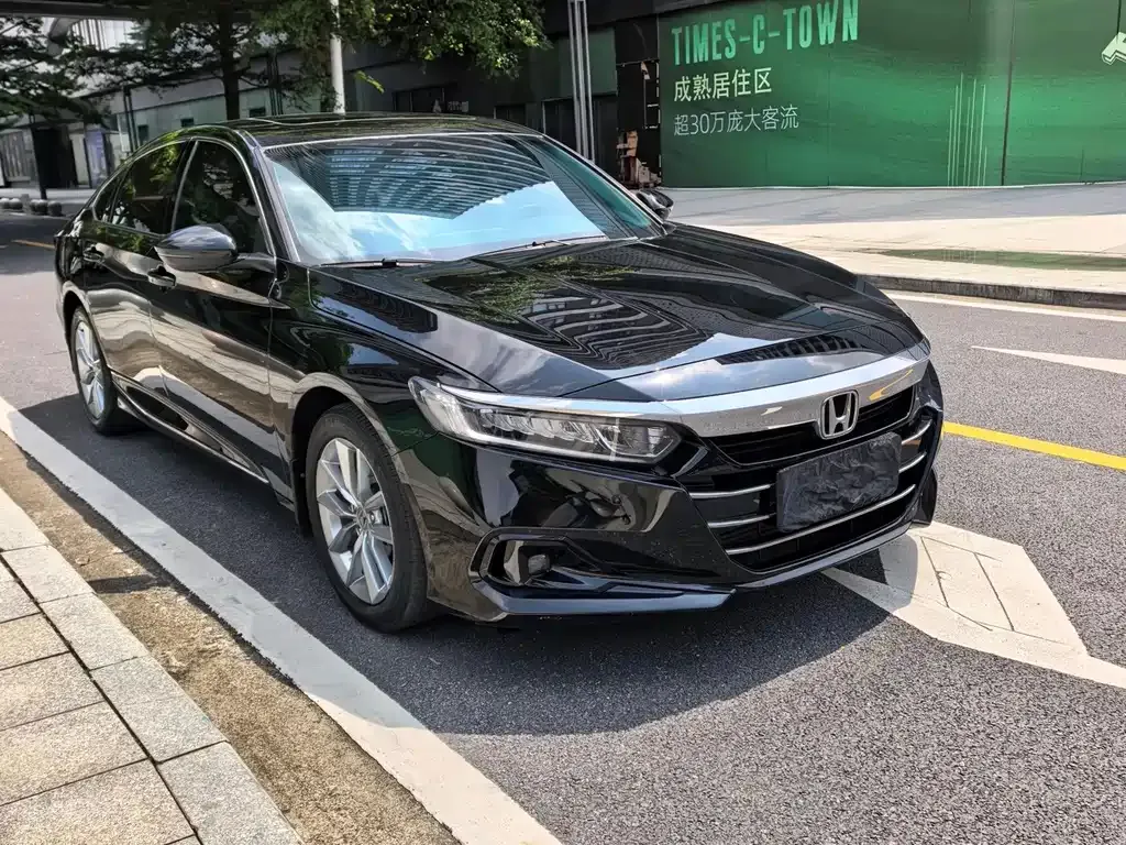 Honda Accord — фото 9