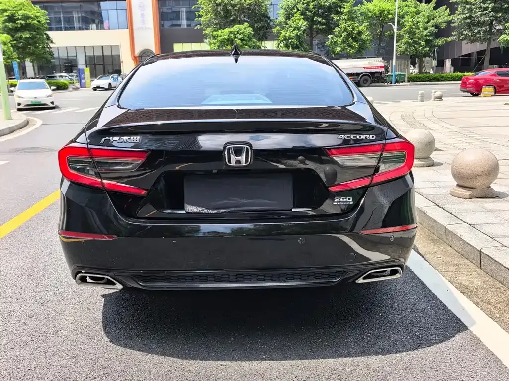Honda Accord — фото 2