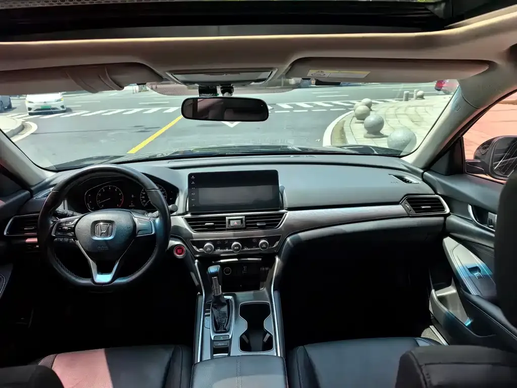 Honda Accord — фото 6