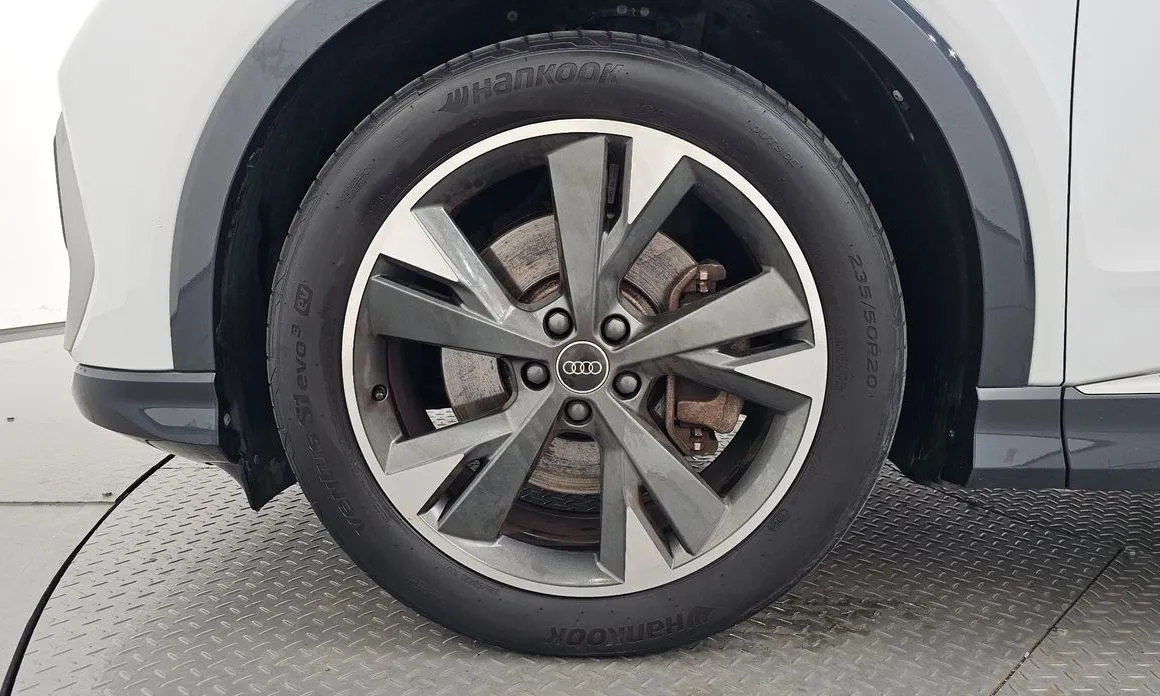 Audi Q4 e-tron 2023 из KR, фото 4