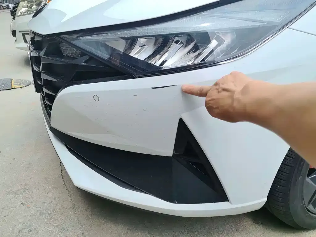 Hyundai Elantra — фото 6