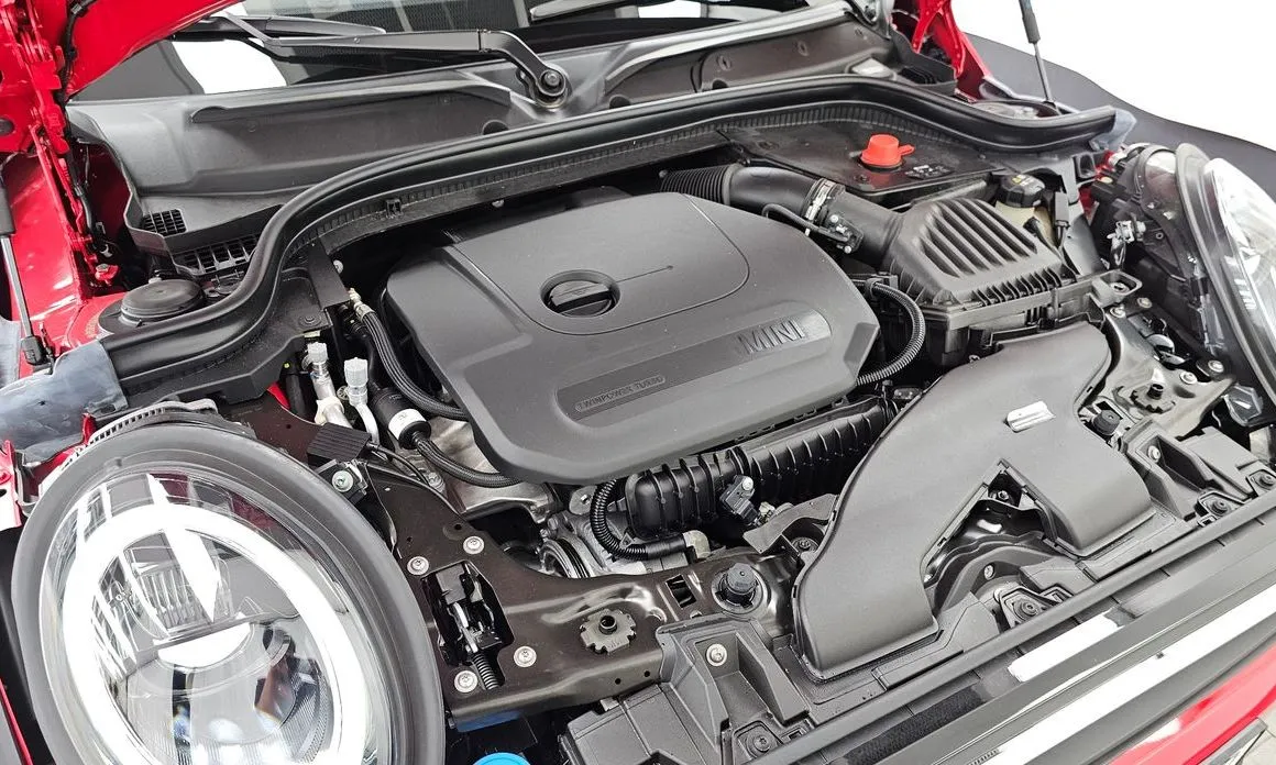 Mini Cooper Convertible 2024 из KR, фото 8