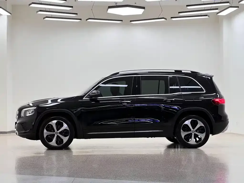 Mercedes-Benz GLB — фото 7