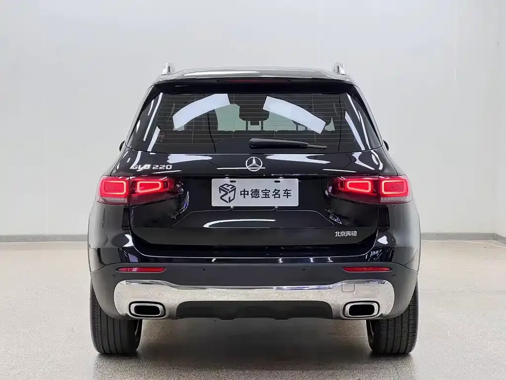 Mercedes-Benz GLB — фото 2