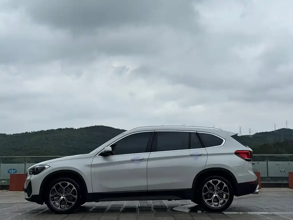 BMW X1 — фото 2