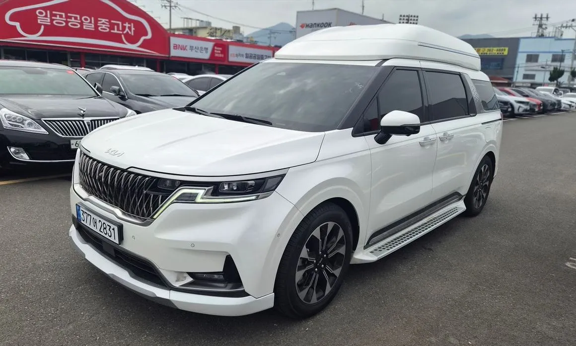 Kia Carnival — фото 1