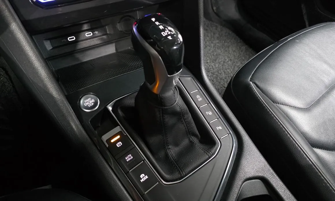 Volkswagen Tiguan — фото 6