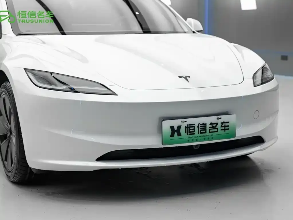 Tesla Model 3 — фото 9
