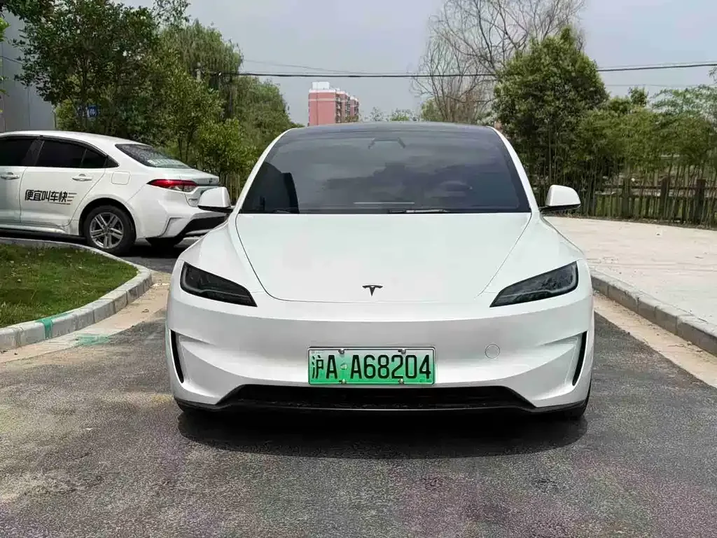 Tesla Model 3 — фото 6