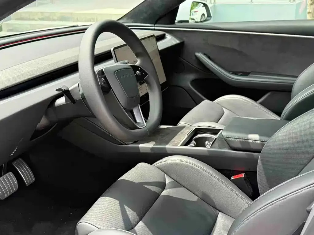 Tesla Model 3 — фото 3