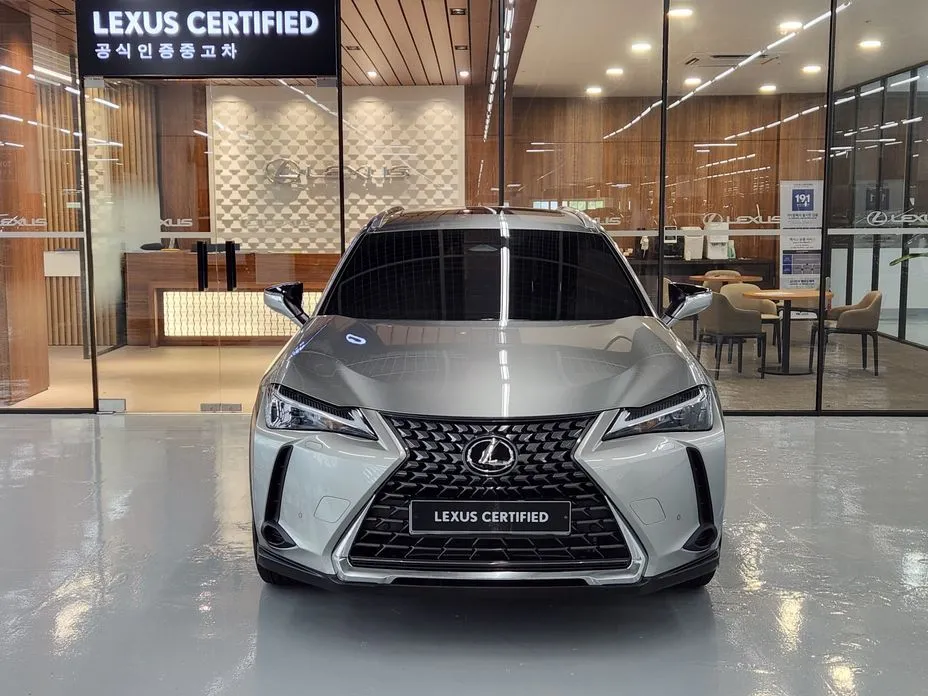 Lexus UX — фото 3