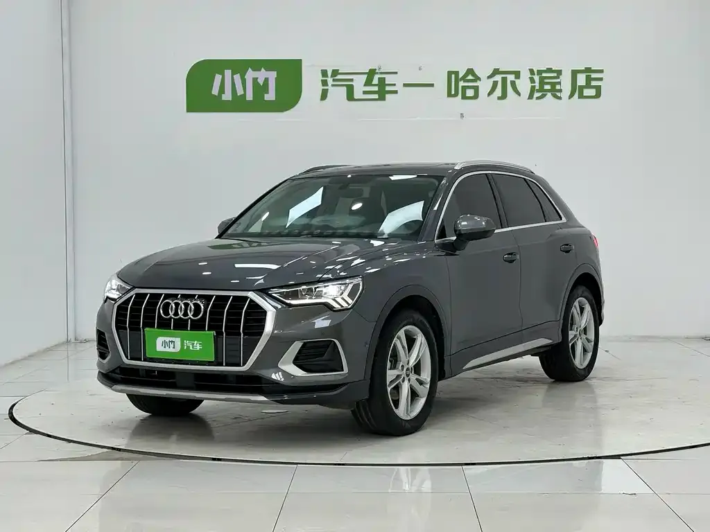 Audi Q3 — фото 1
