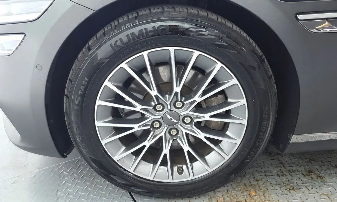 Genesis G80 — фото 10
