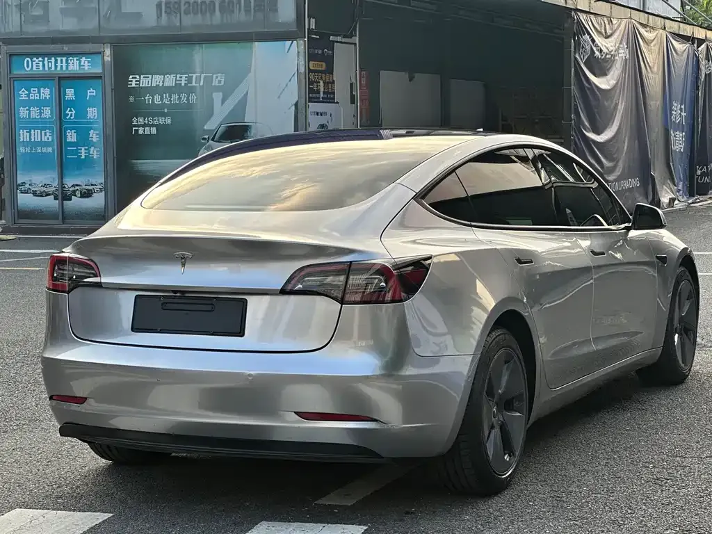 Tesla Model 3 — фото 6