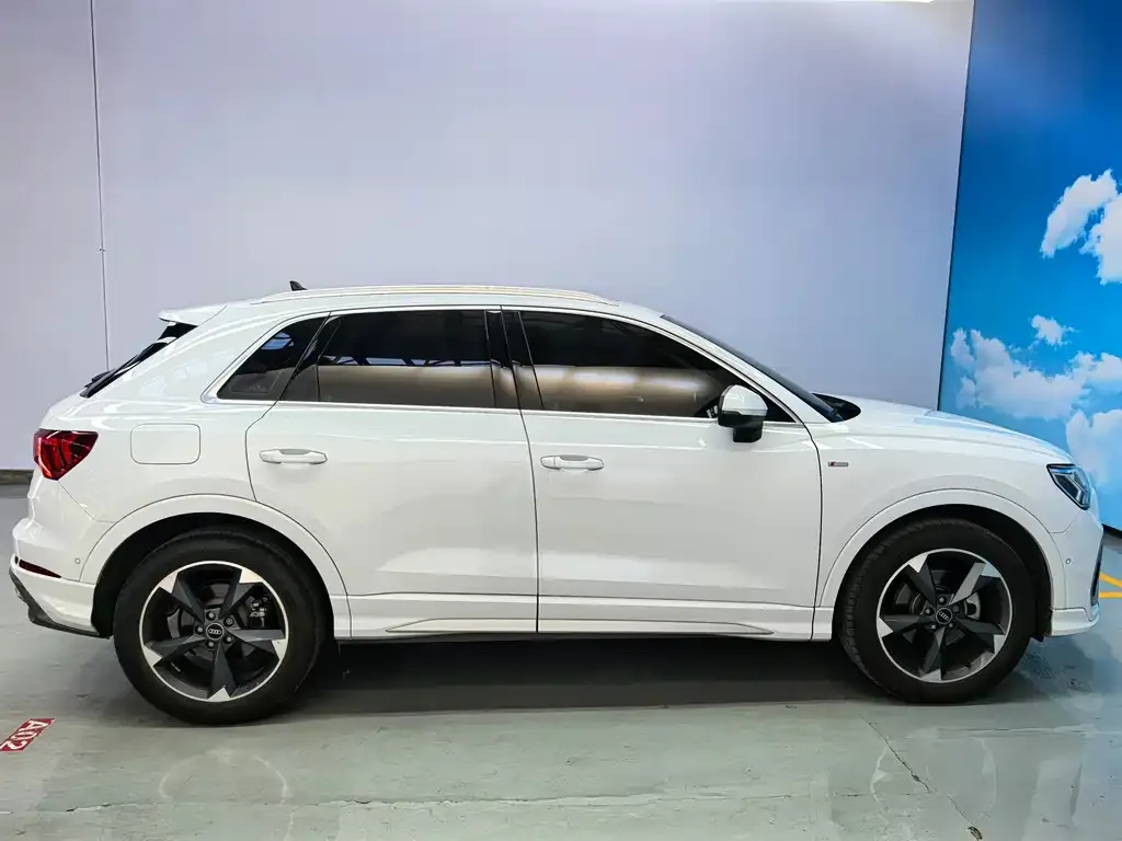 Audi Q3 — фото 4