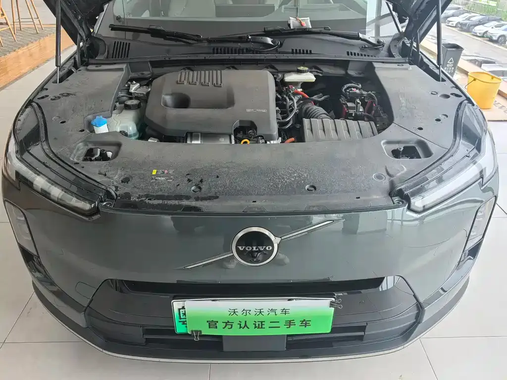Volvo XC70 Plug-in Hybrid 2025 из CN, фото 4