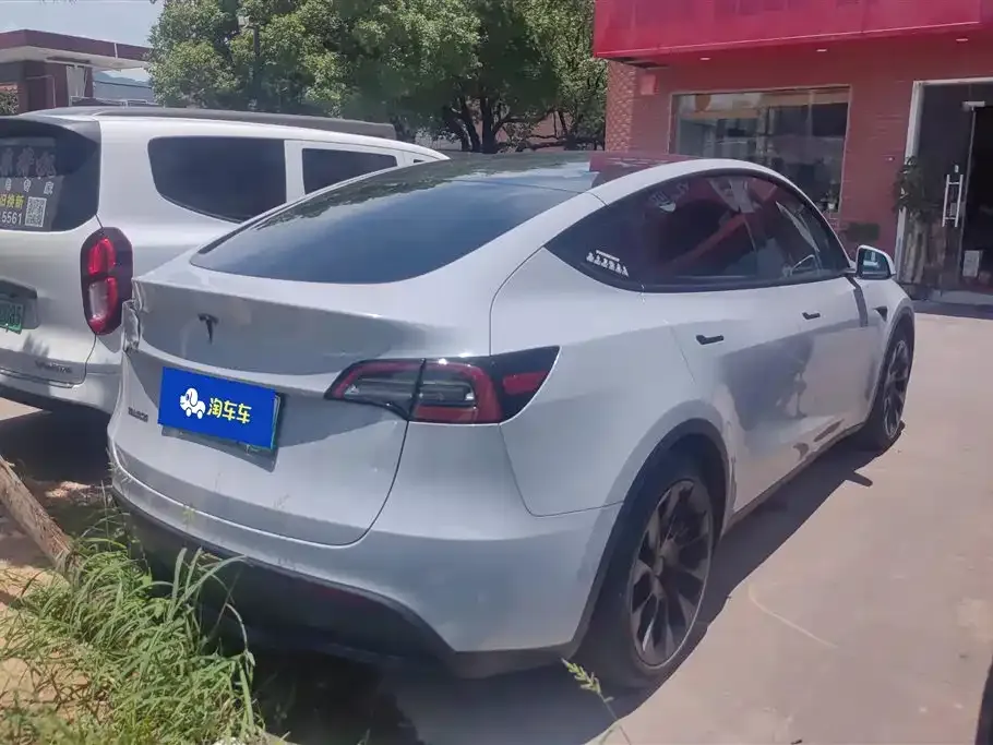 Tesla Model Y — фото 7