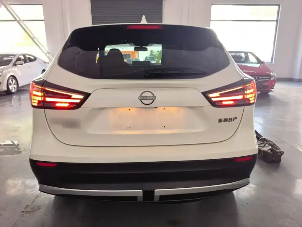 Nissan Qashqai — фото 5
