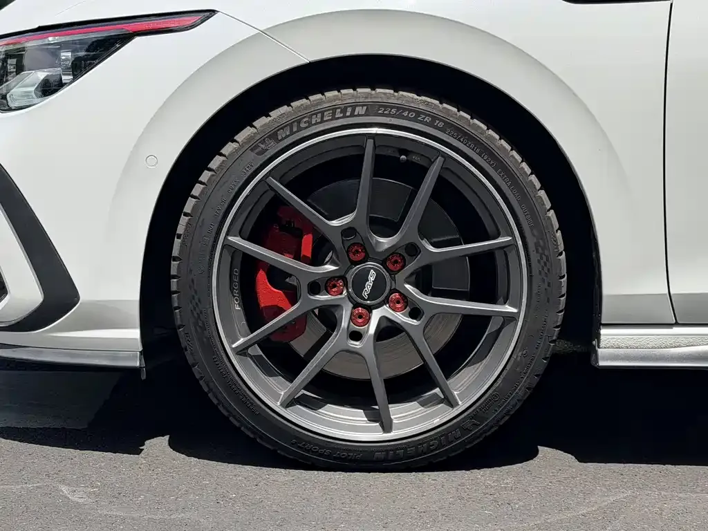Volkswagen Golf GTI — фото 5