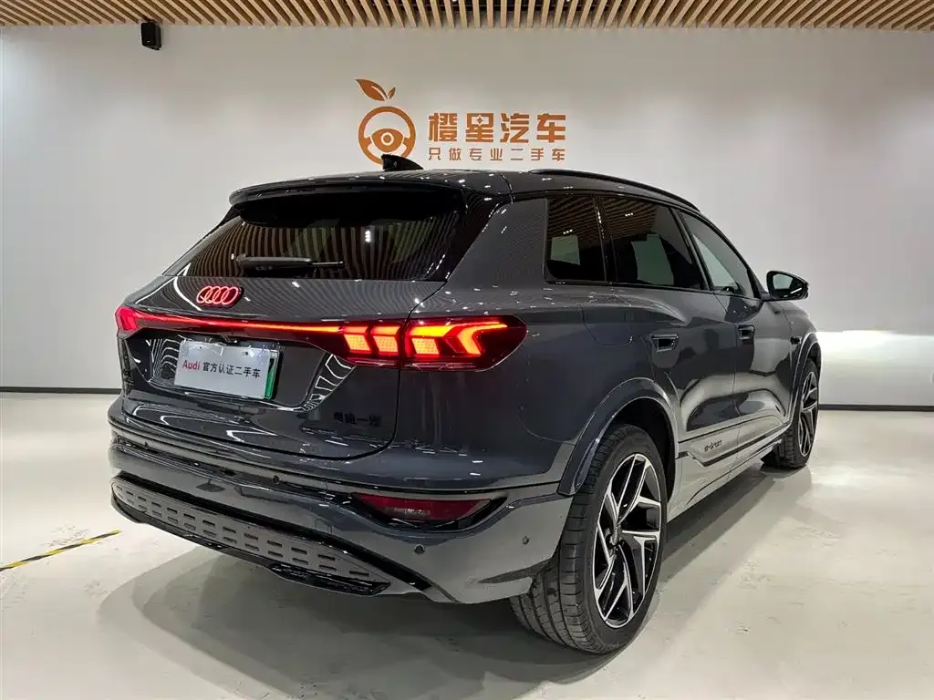 Audi Q6L e-tron — фото 5