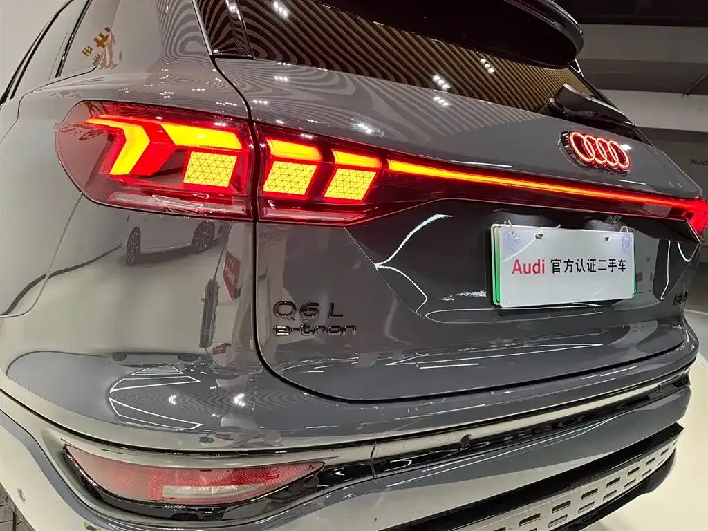 Audi Q6L e-tron — фото 8