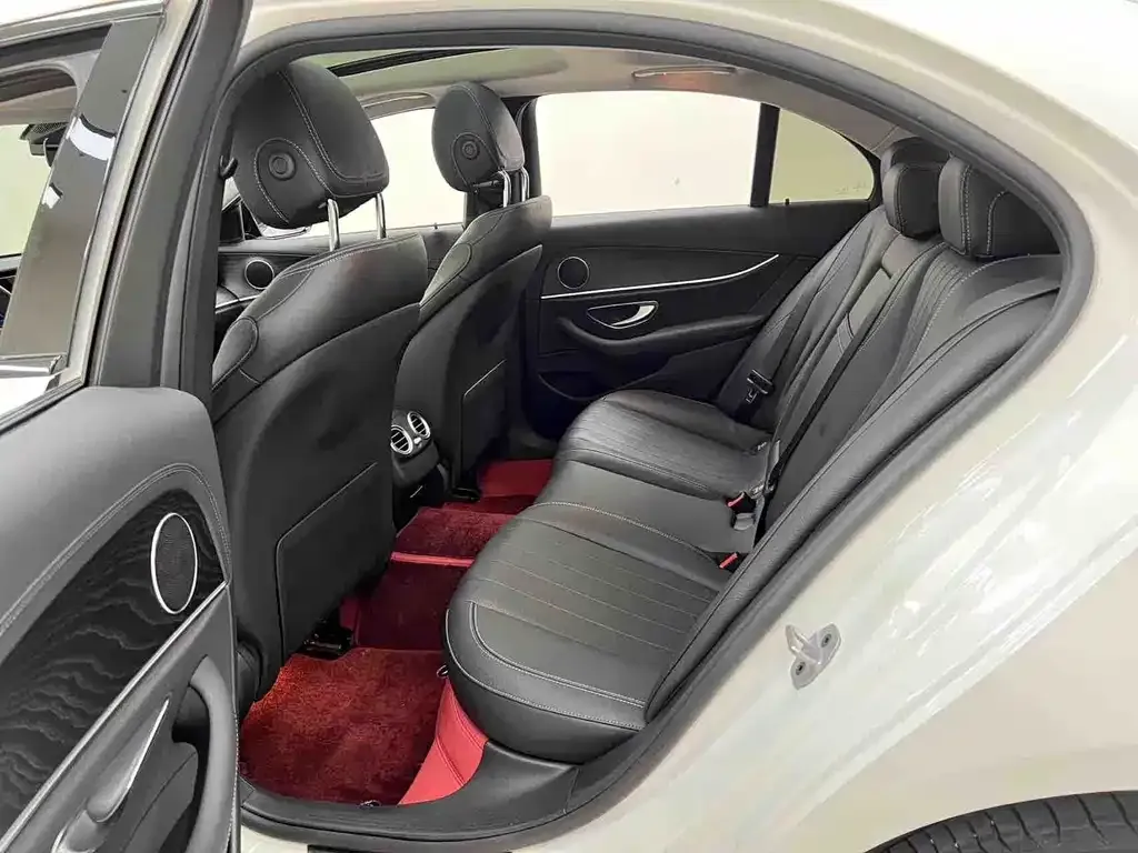Mercedes-Benz E-Class (Import) — фото 2