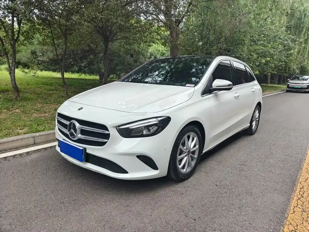 Mercedes-Benz B-Class — фото 1