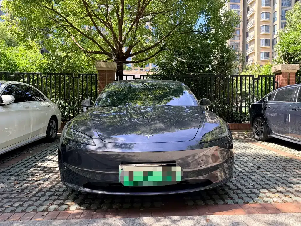 Tesla Model 3 — фото 6