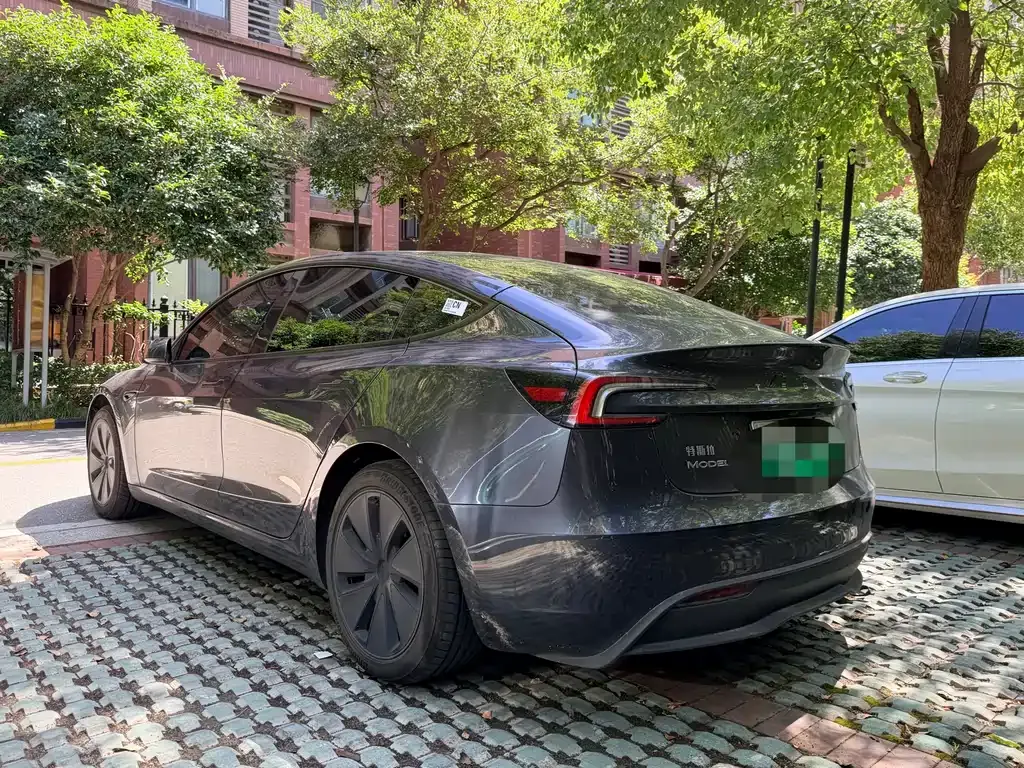 Tesla Model 3 — фото 5