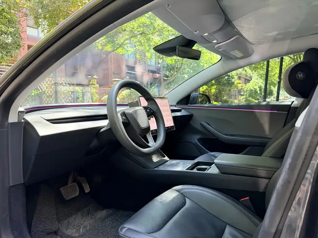 Tesla Model 3 — фото 4