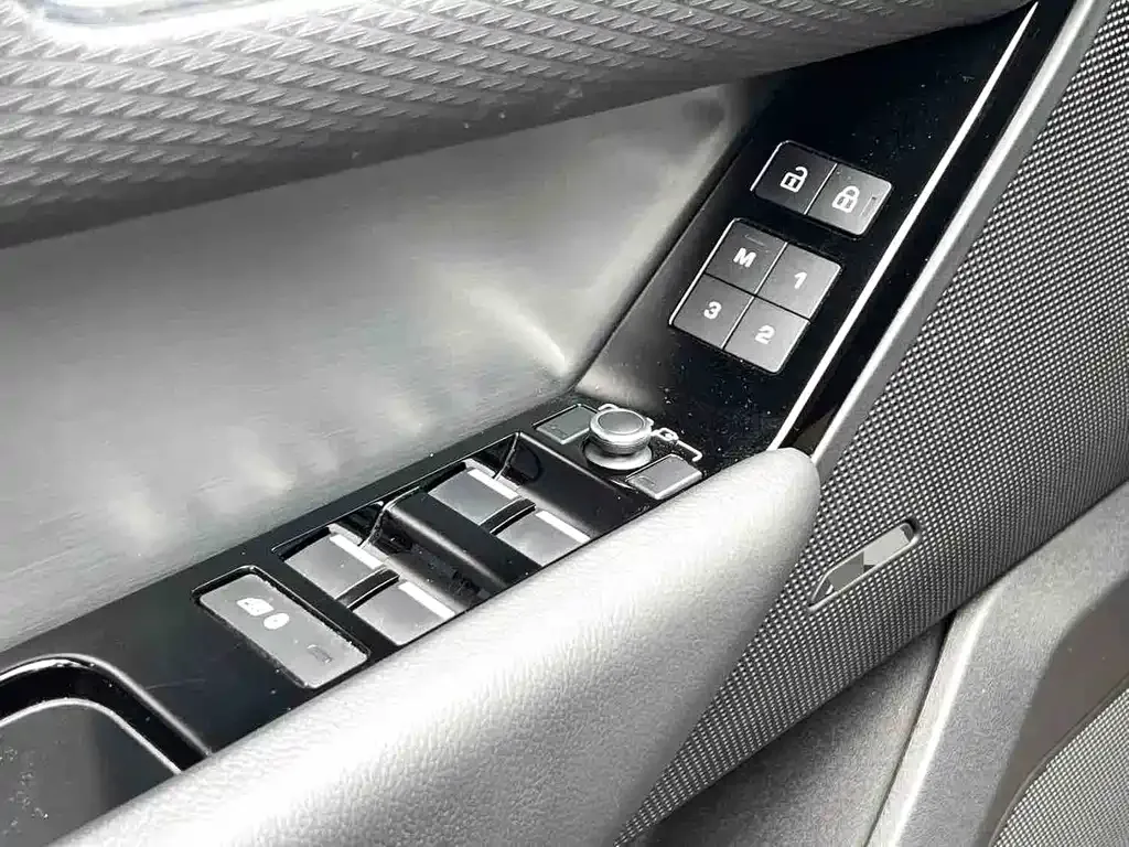 Land Rover Velar — фото 9