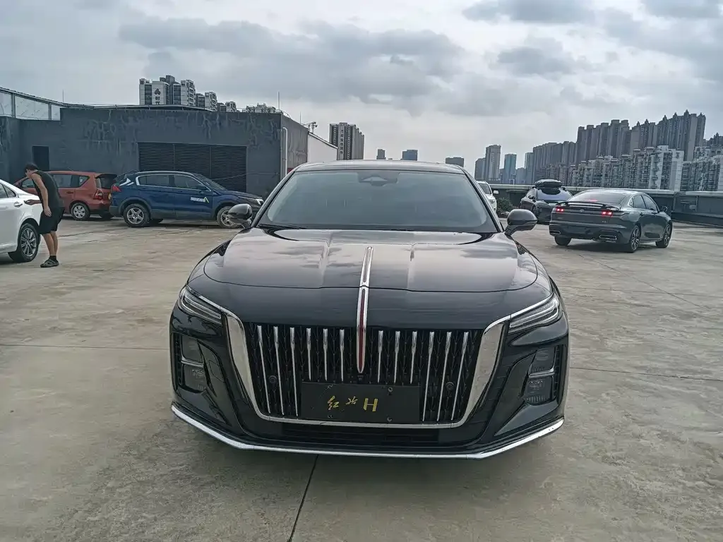 Hongqi H5 — фото 4
