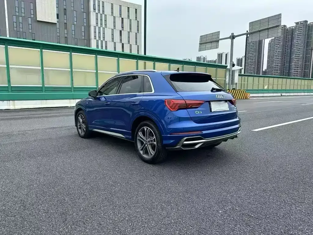 Audi Q3 — фото 8