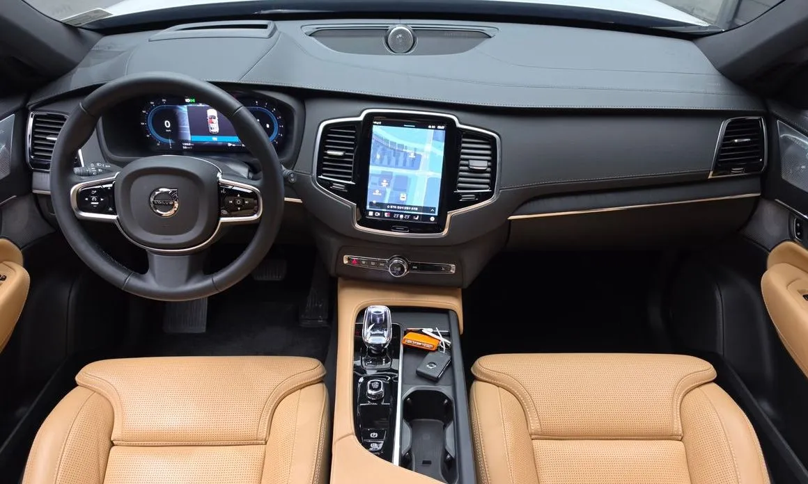 Volvo XC90 2025 из KR, фото 10