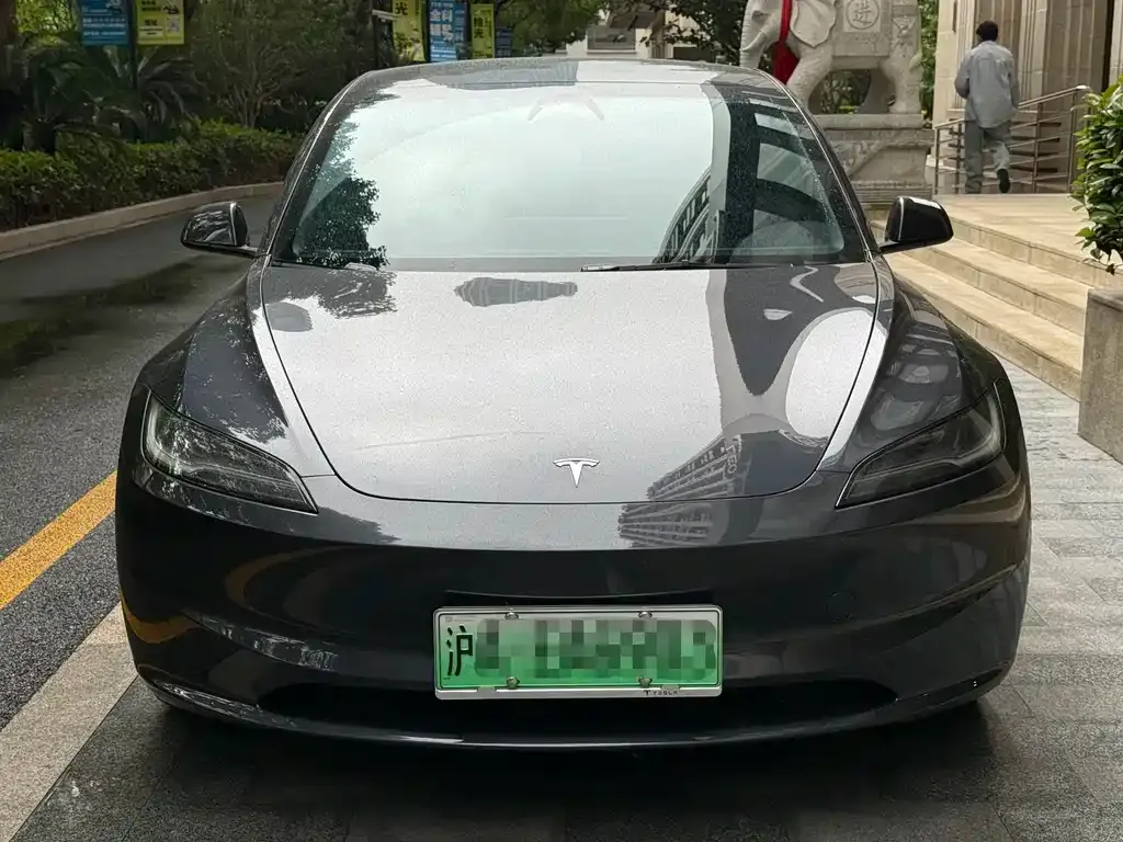 Tesla Model 3 — фото 8
