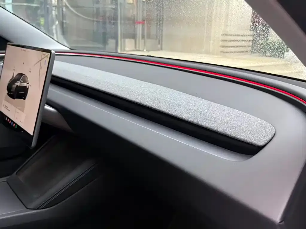 Tesla Model 3 — фото 2