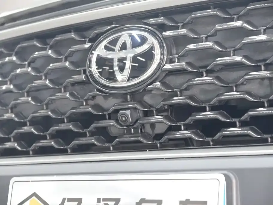 Toyota Corolla Cross — фото 10