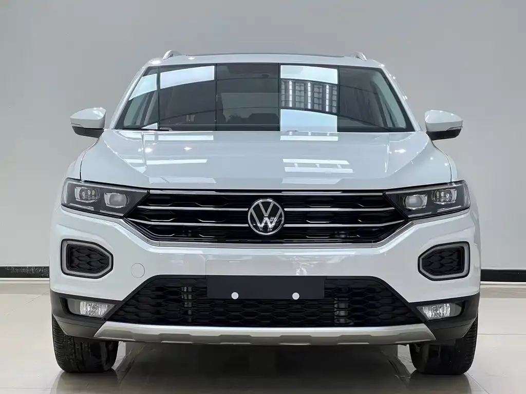 Volkswagen T-Roc — фото 10
