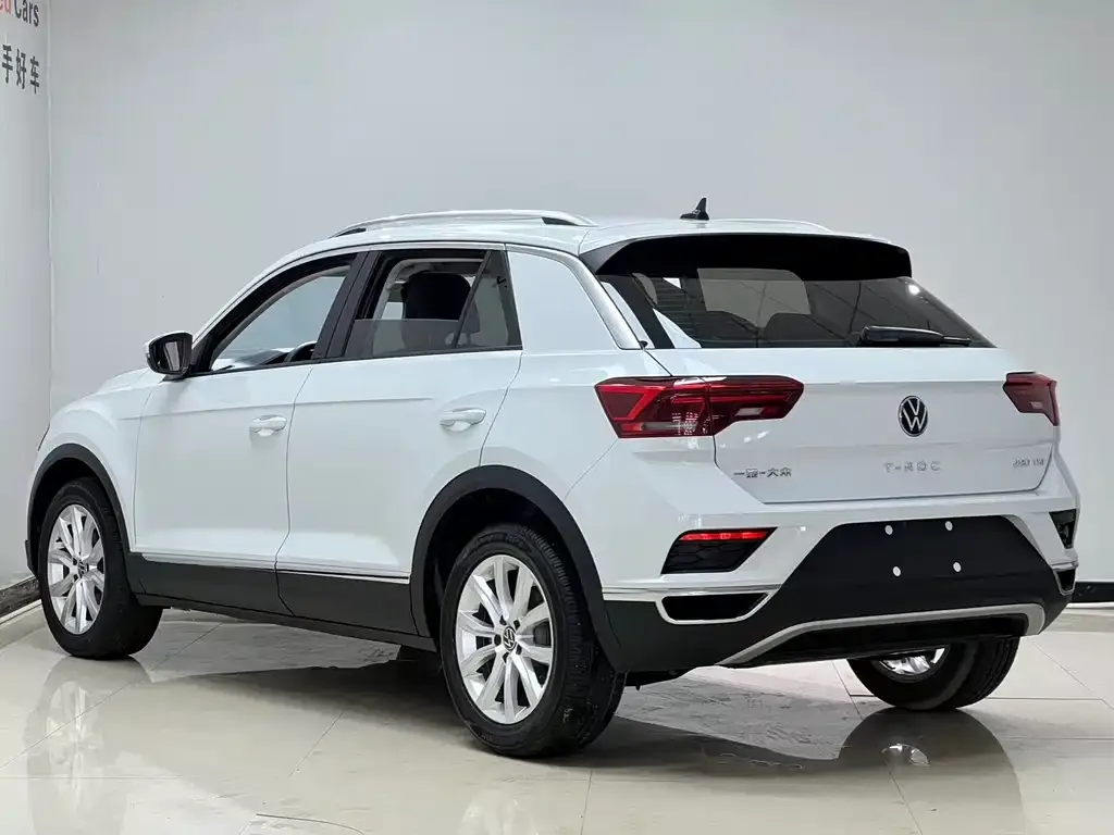 Volkswagen T-Roc — фото 4