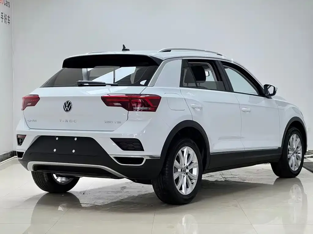 Volkswagen T-Roc — фото 8