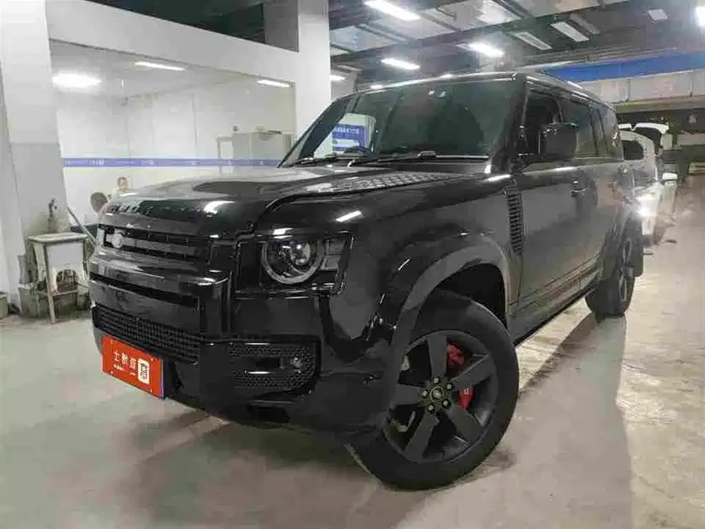 Land Rover Defender — фото 1