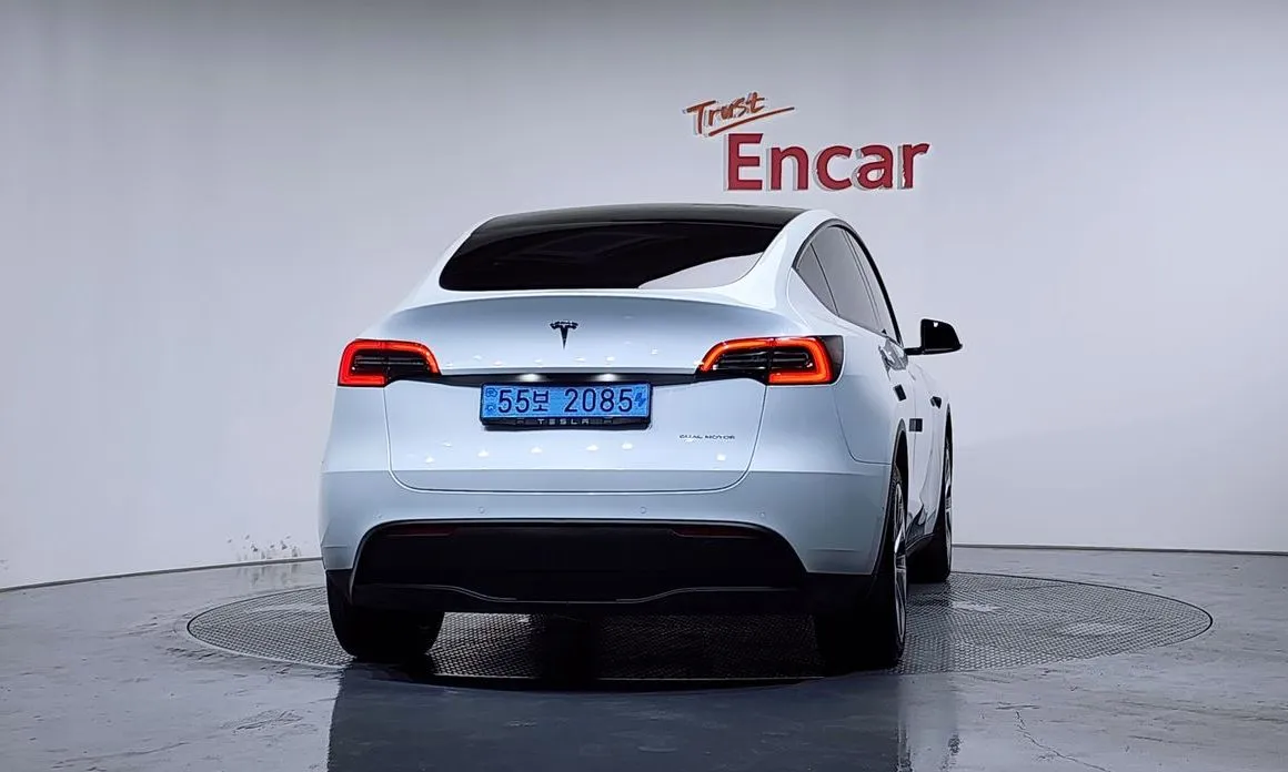 Tesla Model Y — фото 3