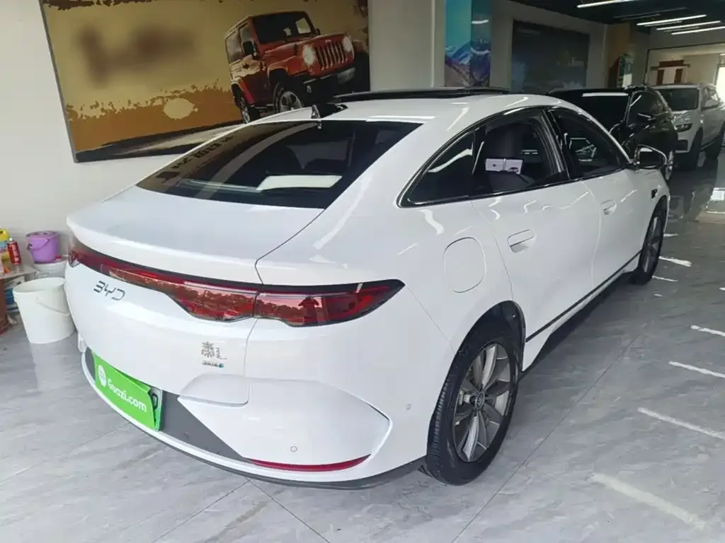 BYD Qin L — фото 6