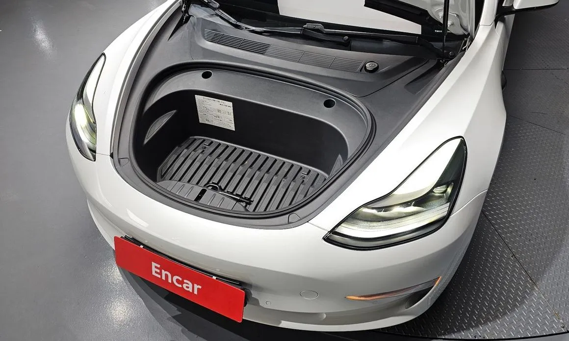 Tesla Model 3 — фото 6