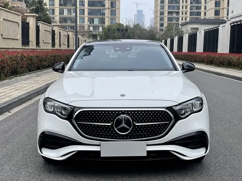 Mercedes-Benz E-Class (Import) — фото 4