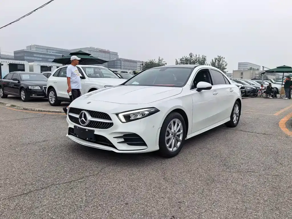 Mercedes-Benz A-Class — фото 1