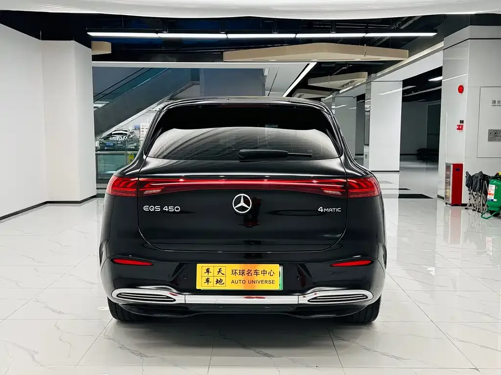 Mercedes-Benz EQS SUV — фото 3