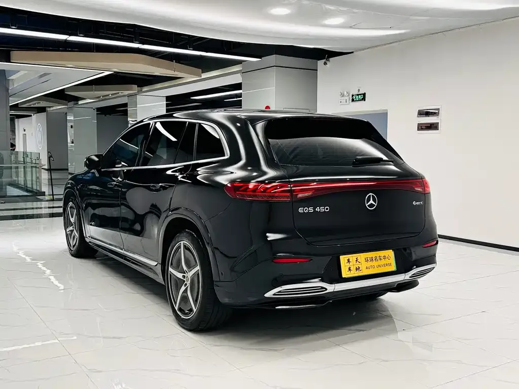 Mercedes-Benz EQS SUV — фото 4