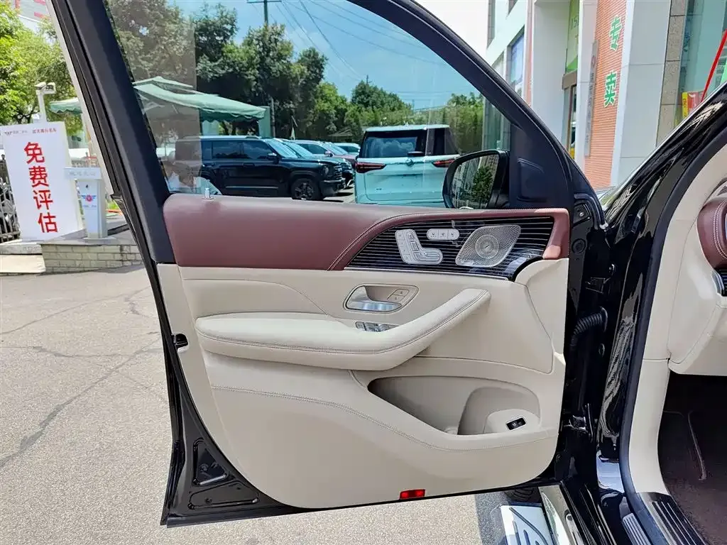 Mercedes-Benz GLS — фото 3